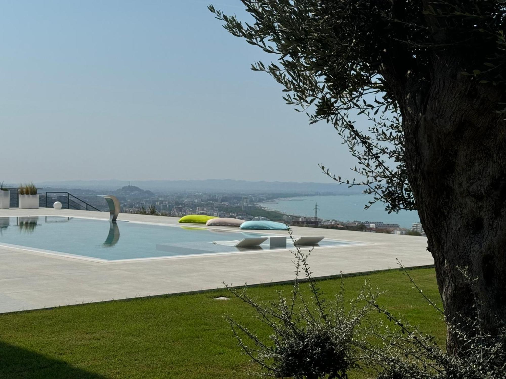 Villa Esmi Durres Kryemëdhej Extérieur photo